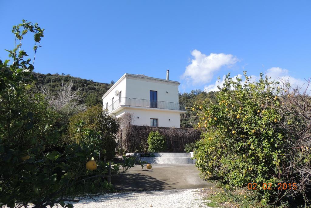 Casavacanze Residence Maia Volcani Ачиреале Экстерьер фото