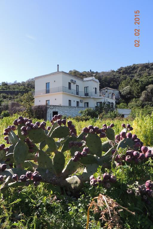 Casavacanze Residence Maia Volcani Ачиреале Экстерьер фото